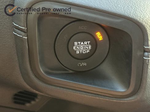 Used 2025 Jeep Wrangler Unlimited Sahara w/ Safety Group image 23