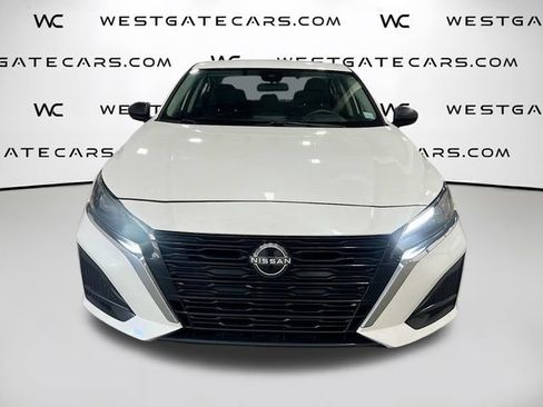 Used 2024 Nissan Altima 2.5 SV FWD image 4