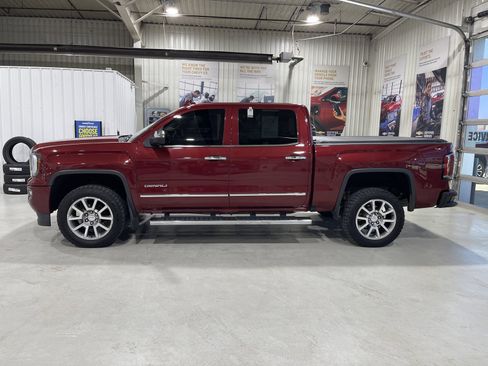Used 2017 GMC Sierra 1500 Denali AWD/4WD image 5