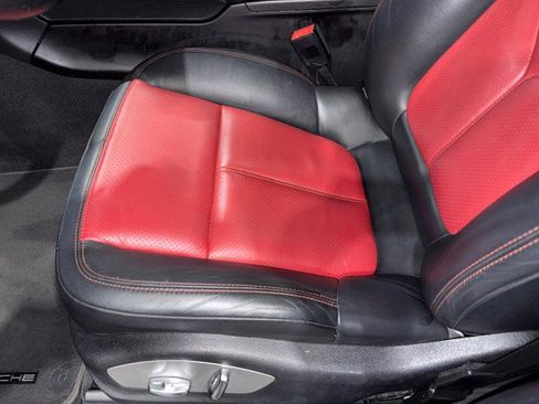 Used 2021 Porsche Macan image 53