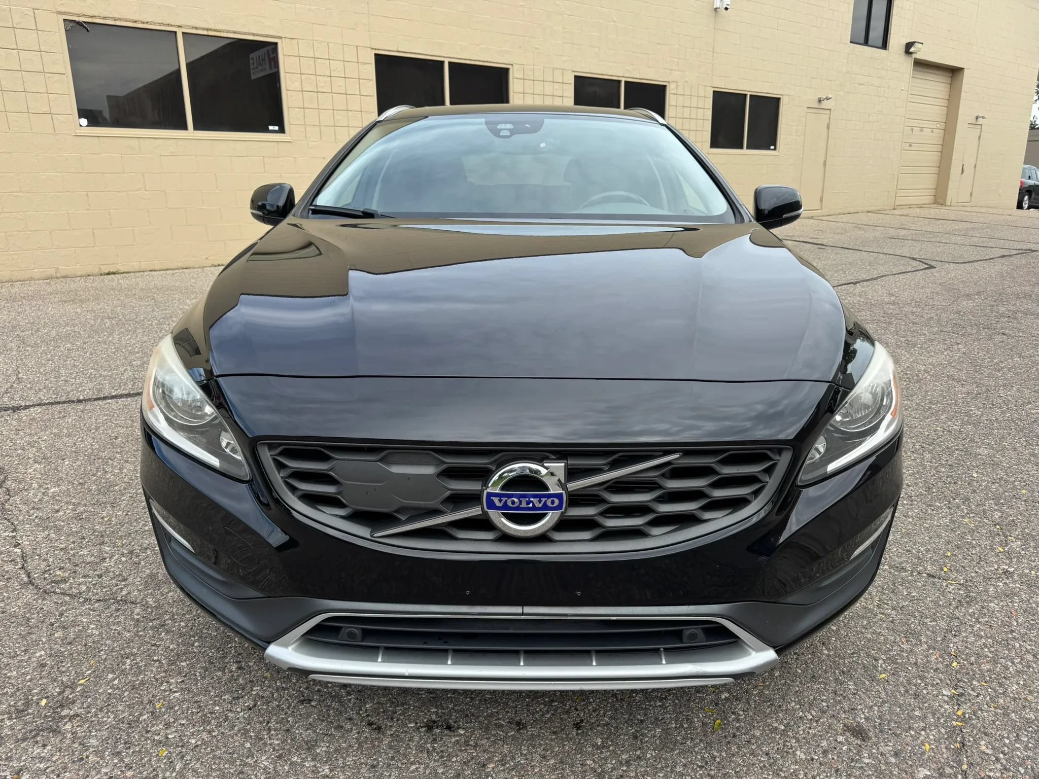 Used 2016 Volvo V60 T5 Cross Country w/ Convenience Package AWD/4WD image 2
