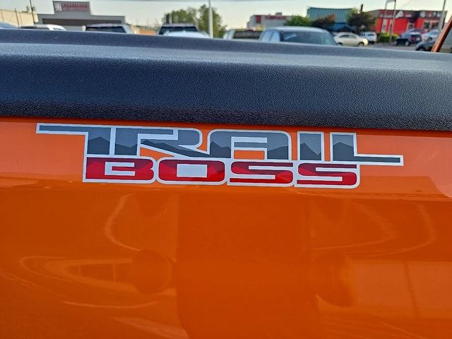 Certified 2021 Chevrolet Silverado 1500 LT Trail Boss w/ Convenience Package II AWD/4WD image 8