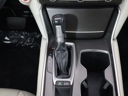 Used 2018 Honda Accord Touring image 28