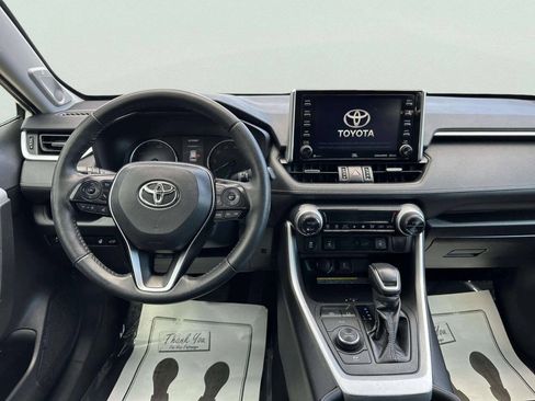 Used 2021 Toyota RAV4 XLE Premium AWD/4WD image 18