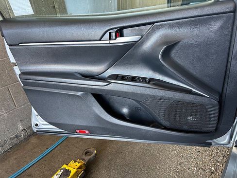 Used 2023 Toyota Camry SE FWD image 17
