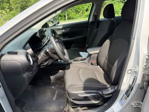 Used 2019 Kia Forte LXS FWD image 12
