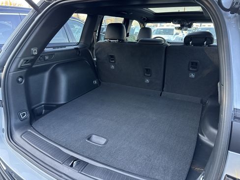 New 2025 Jeep Grand Cherokee Limited w/ MOPAR Finishing Package AWD/4WD image 25