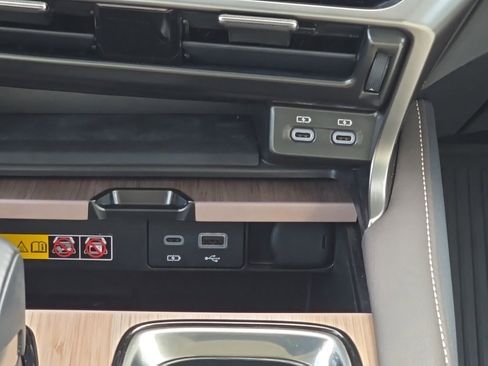 Used 2024 Lexus RX 350 Premium image 23