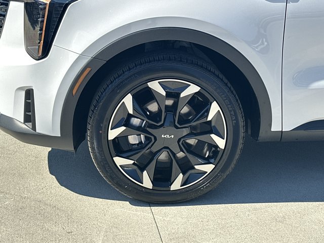 Certified 2025 Kia Sorento EX w/ Panoramic Sunroof Package AWD/4WD image 24