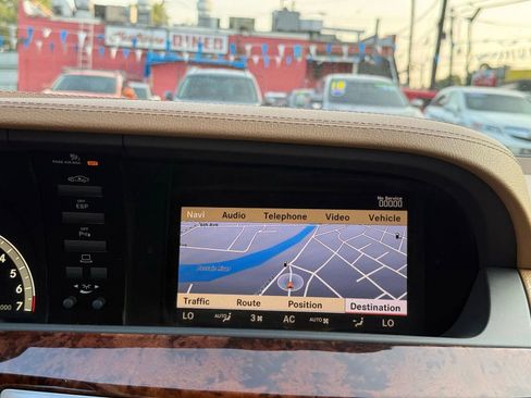 Used 2009 Mercedes-Benz S 550 4MATIC image 29