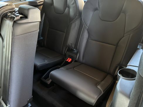 New 2025 Volvo XC90 B6 Ultra w/ Protection Package Premier image 13