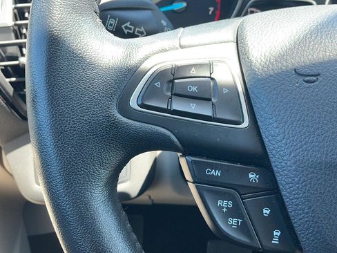 Used 2018 Ford Escape Titanium w/ Ford Safe & Smart Package AWD/4WD image 19