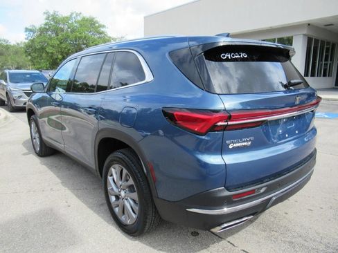 Used 2026 Buick Enclave Preferred FWD image 5