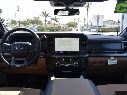 Used 2025 Ford F450 Lariat w/ FX4 Off-Road Package image 20