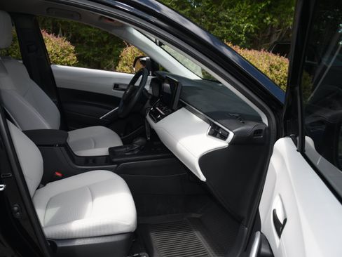 Used 2026 Toyota Corolla Cross L FWD image 19