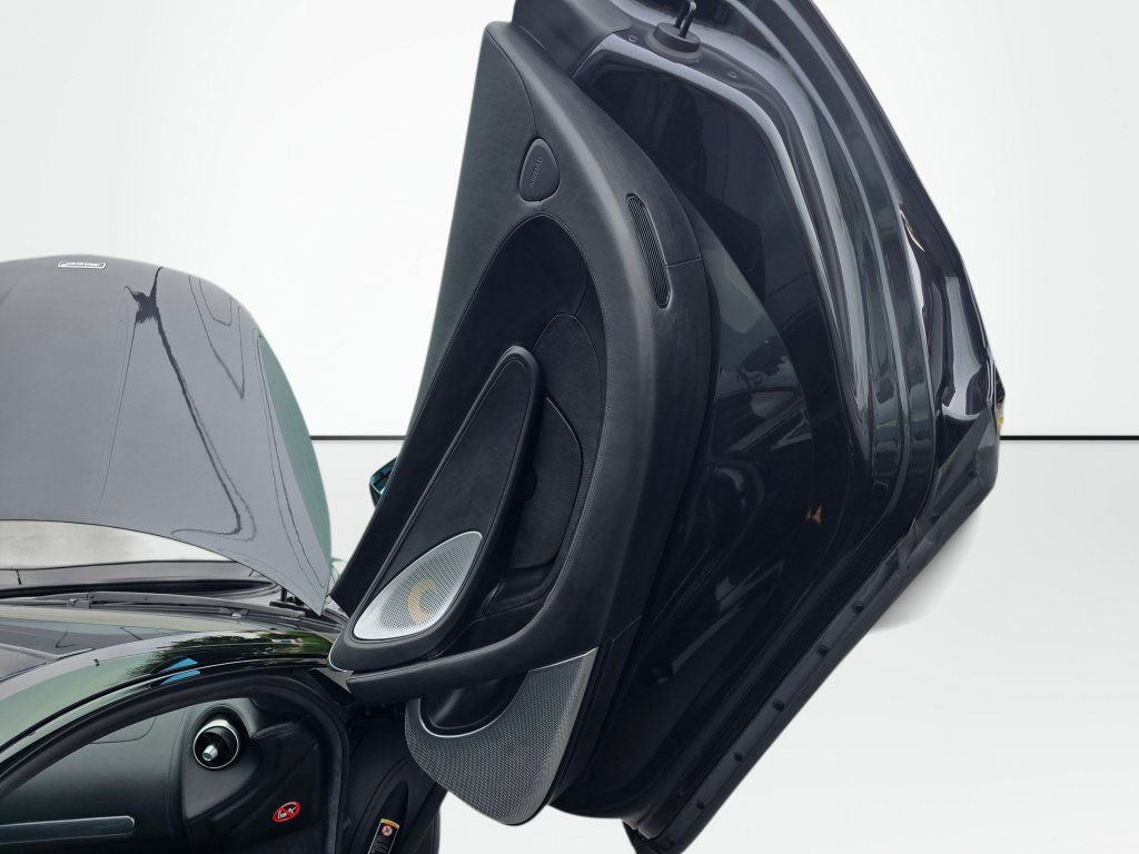Used 2022 McLaren GT RWD image 22