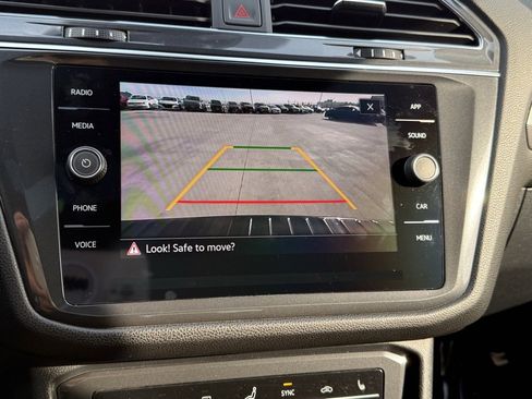 Used 2024 Volkswagen Tiguan SE R-Line image 10