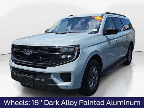 Used 2025 Ford Expedition Max Active AWD/4WD image 9