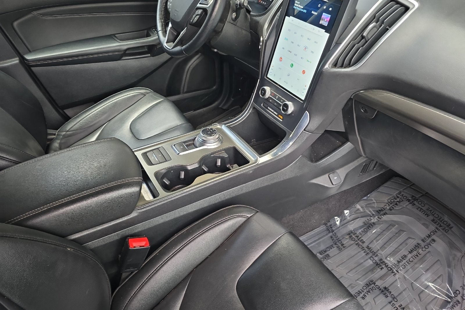 Used 2022 Ford Edge Titanium AWD/4WD image 12