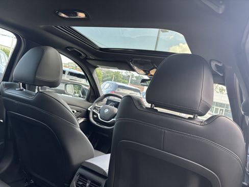 Used 2025 BMW 330i xDrive Sedan image 38