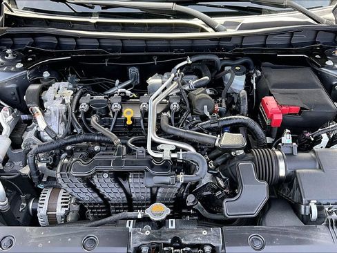 Used 2021 Nissan Altima 2.5 SR w/ SR Premium Package image 28