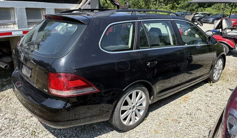 Used 2011 Volkswagen Jetta TDI FWD image 3