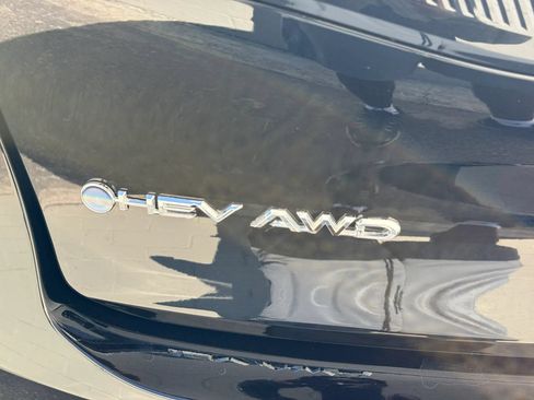 Used 2023 Toyota Crown AWD/4WD image 36