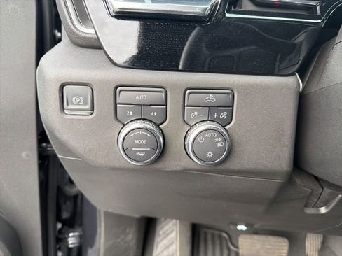 Used 2024 GMC Sierra 1500 SLE image 28