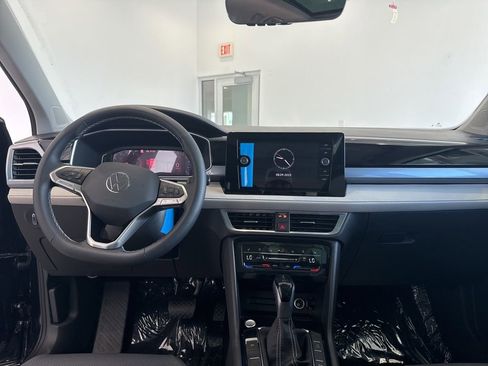 New 2025 Volkswagen Taos SEL image 12