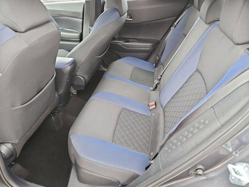 Used 2020 Toyota C-HR XLE image 17