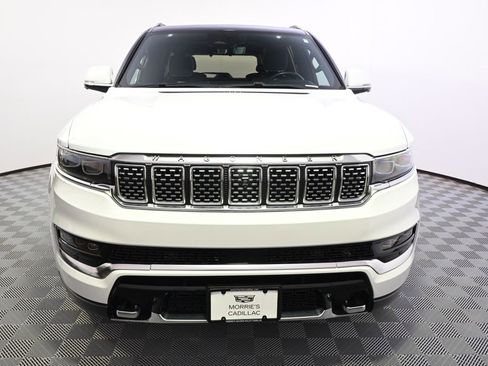 Used 2022 Jeep Grand Wagoneer Series III w/ HD Trailer Tow Package image 10