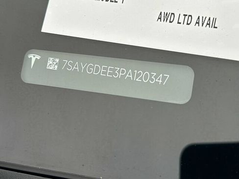Used 2023 Tesla Model Y AWD image 3