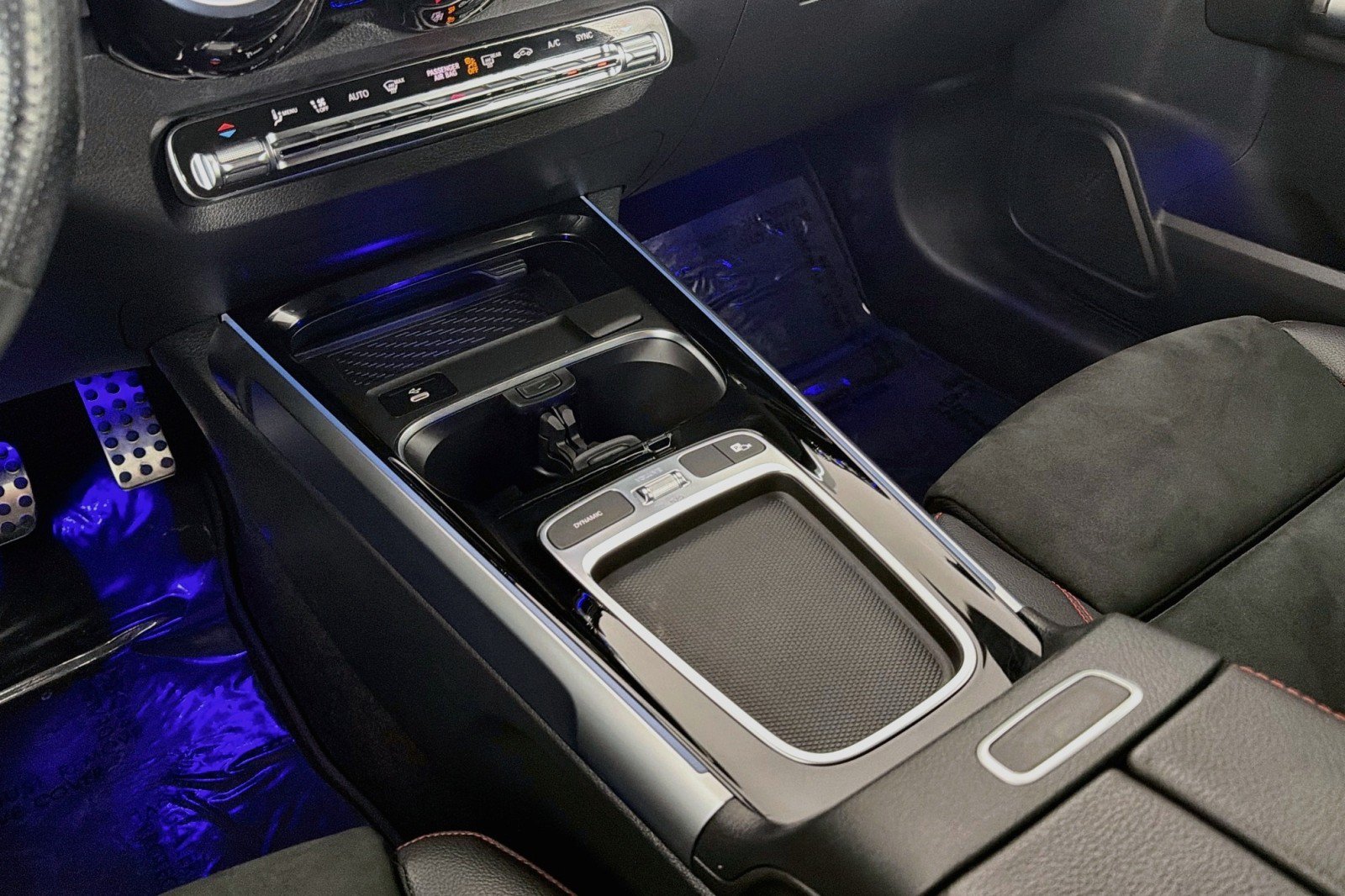 Used 2024 Mercedes-Benz GLB 250 image 6