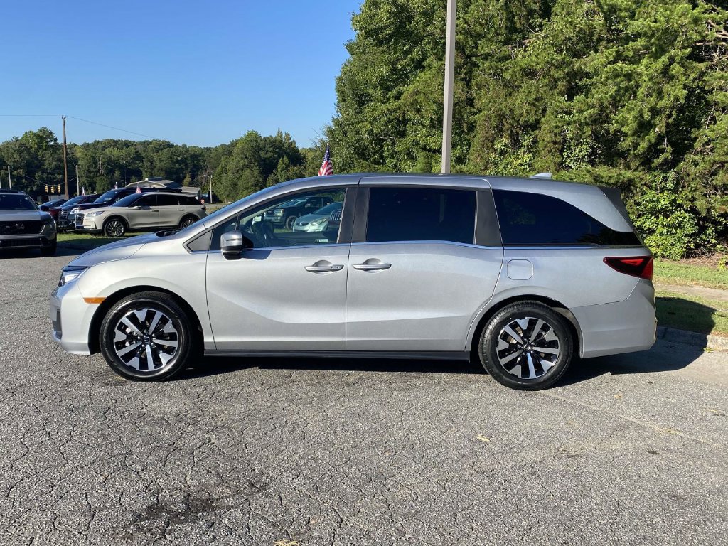 Used 2025 Honda Odyssey EX-L image 2