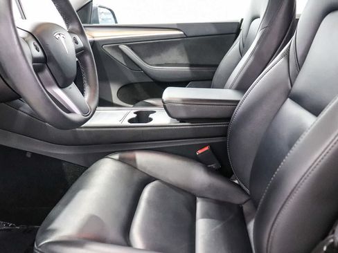 Used 2023 Tesla Model Y 2WD image 18