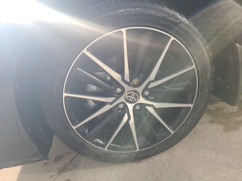 Used 2023 Toyota Camry SE w/ Cold Weather Package image 12