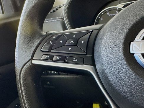 Used 2025 Nissan Sentra SV FWD image 25