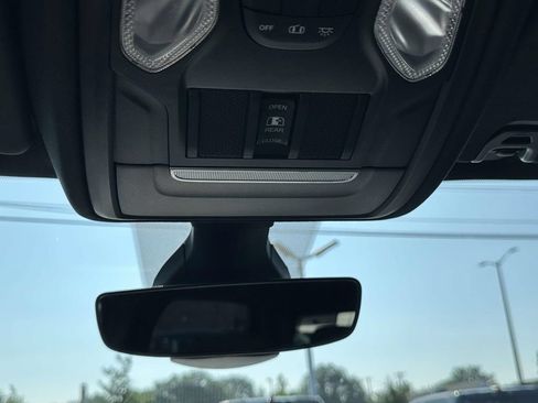 Used 2020 RAM 1500 Big Horn AWD/4WD image 32