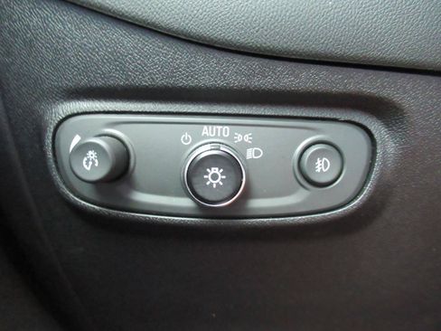 Used 2019 Chevrolet Equinox Premier FWD image 22