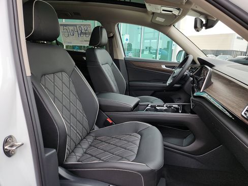 New 2026 Volkswagen Atlas SEL Premium R-Line image 15