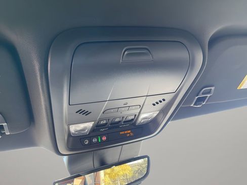 Certified 2025 Cadillac XT4 Sport w/ Technology Package image 22