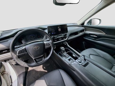 Used 2024 Toyota Grand Highlander AWD image 9