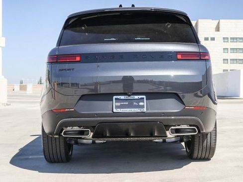 New 2025 Land Rover Range Rover Sport SE image 5