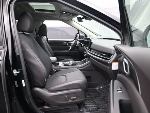 Used 2025 Kia Carnival SX Prestige FWD image 30