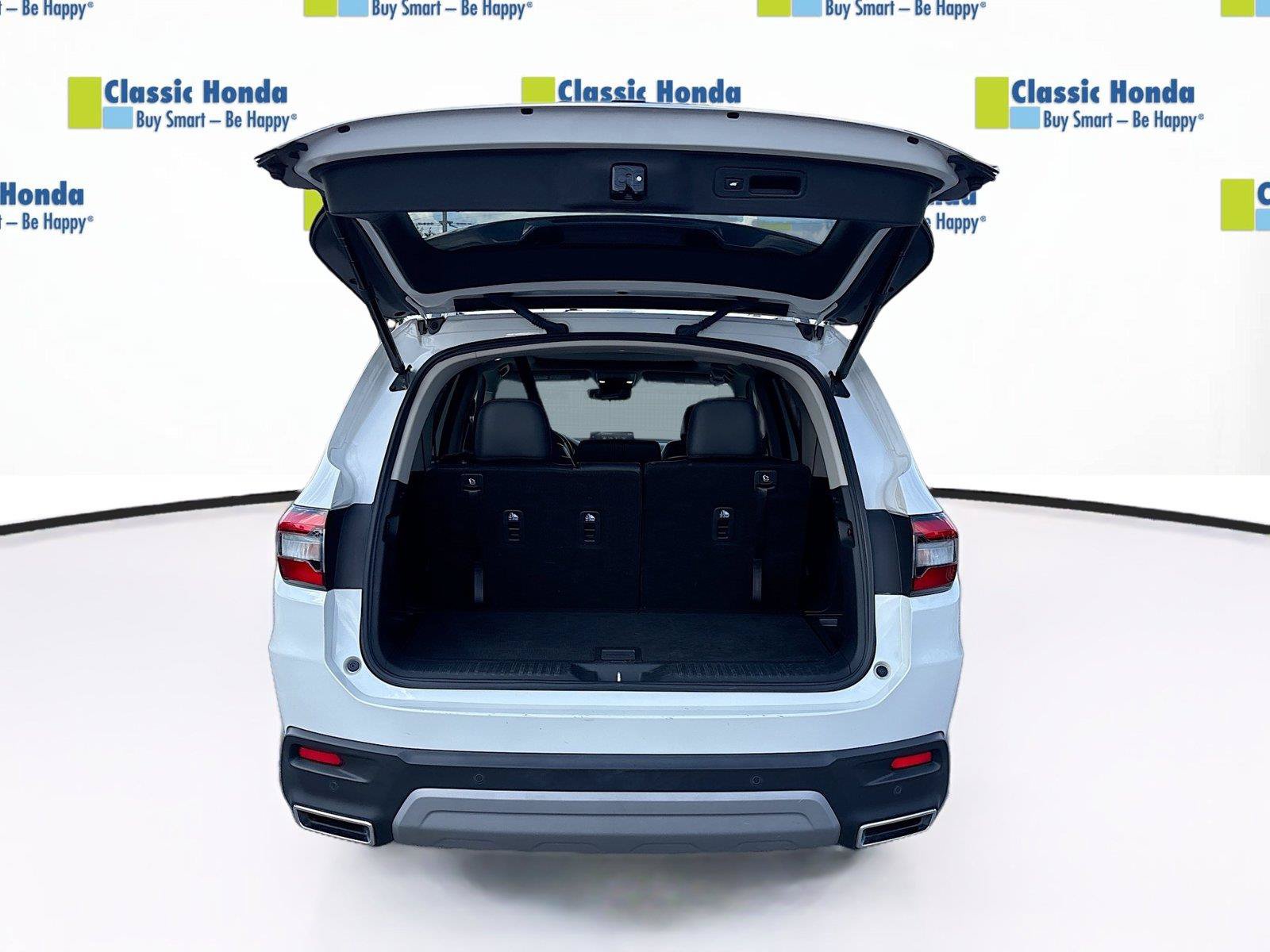 Certified 2024 Honda Pilot Touring image 32
