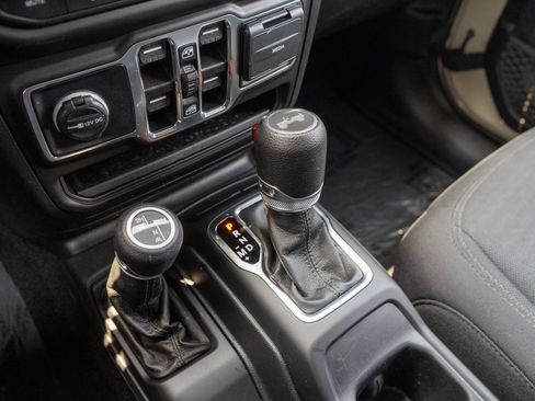 Used 2022 Jeep Wrangler Unlimited Sport AWD/4WD image 21