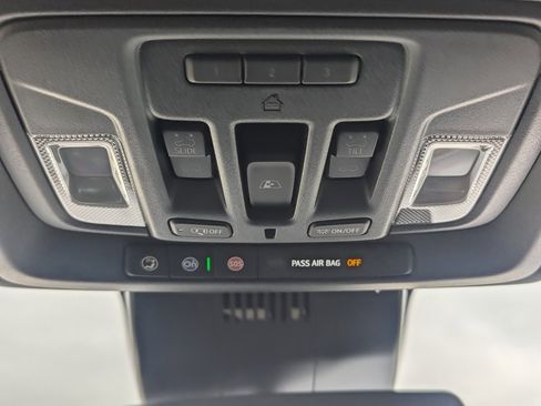 Used 2025 GMC Sierra 1500 AT4 w/ AT4 Premium Package image 46