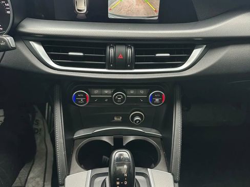 Used 2018 Alfa Romeo Stelvio Ti Sport image 16