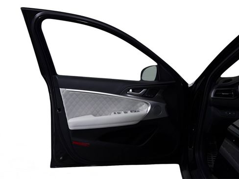 Used 2025 Genesis G70 3.3T Advanced w/ Sport Prestige Package image 29