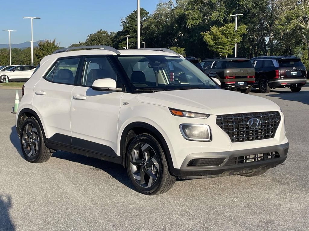 Certified 2026 Hyundai Venue SEL FWD image 1